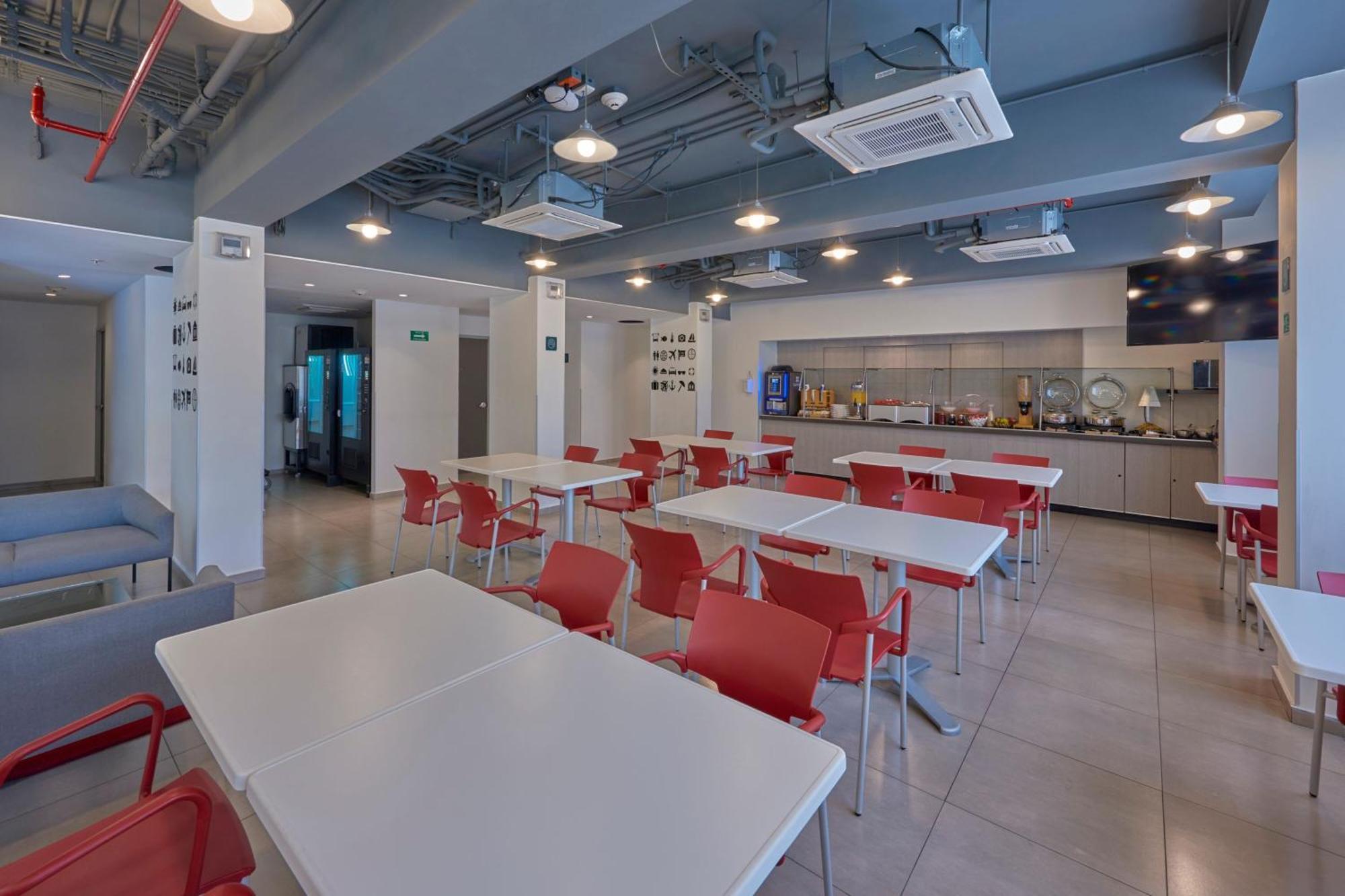 City Express Junior By Marriott Toluca Zona Industrial Exterior foto