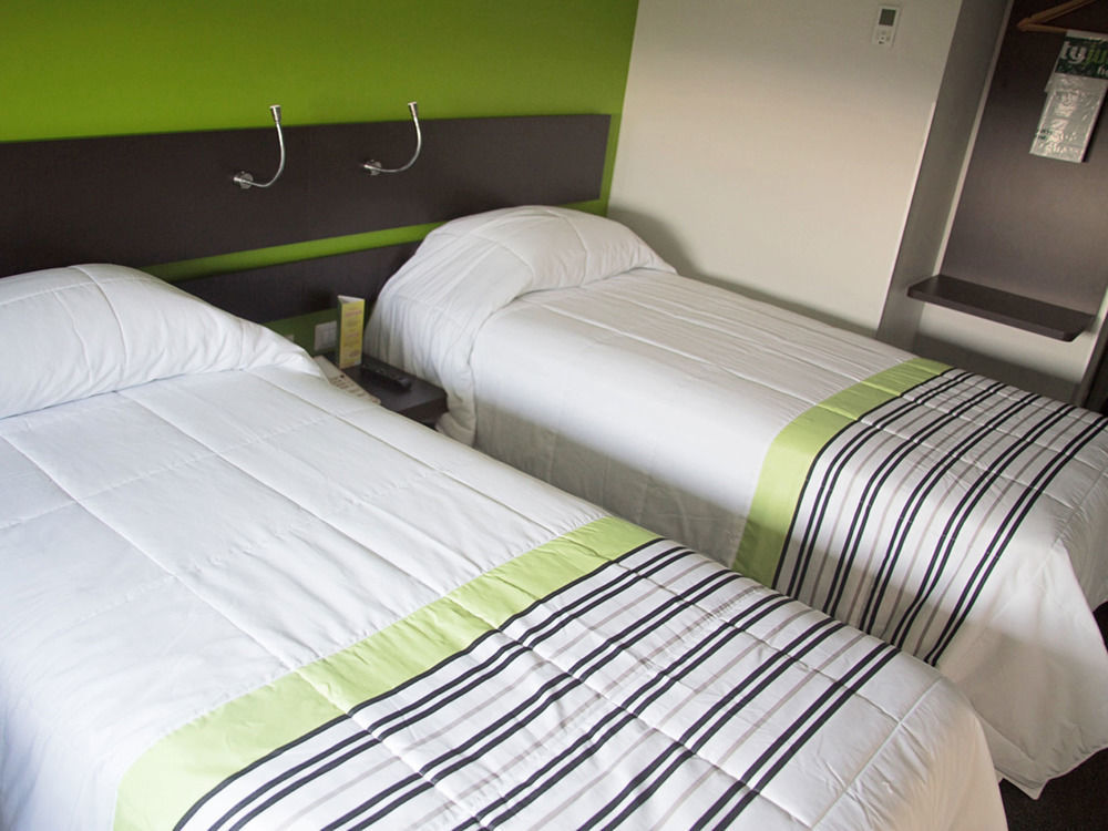 City Express Junior By Marriott Toluca Zona Industrial Exterior foto